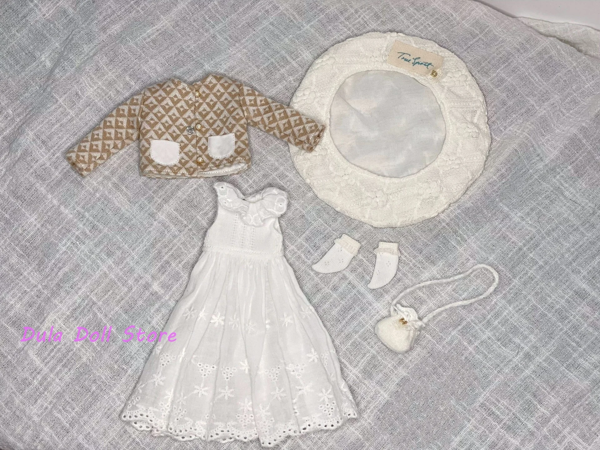 

Комплект одежды для кукол 2026 Dula: шотландский клетчатый пальто-костюм ручной работы для Blythe, Landoudou, Landazz, Qbaby, ob24, ob22, Azone