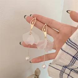 Resin Elegant Flower Petal Dancing Ballet Clip Earrings Fashion Korean Long Pearl Ear Clips Earrings for Women Non Pierced Ears