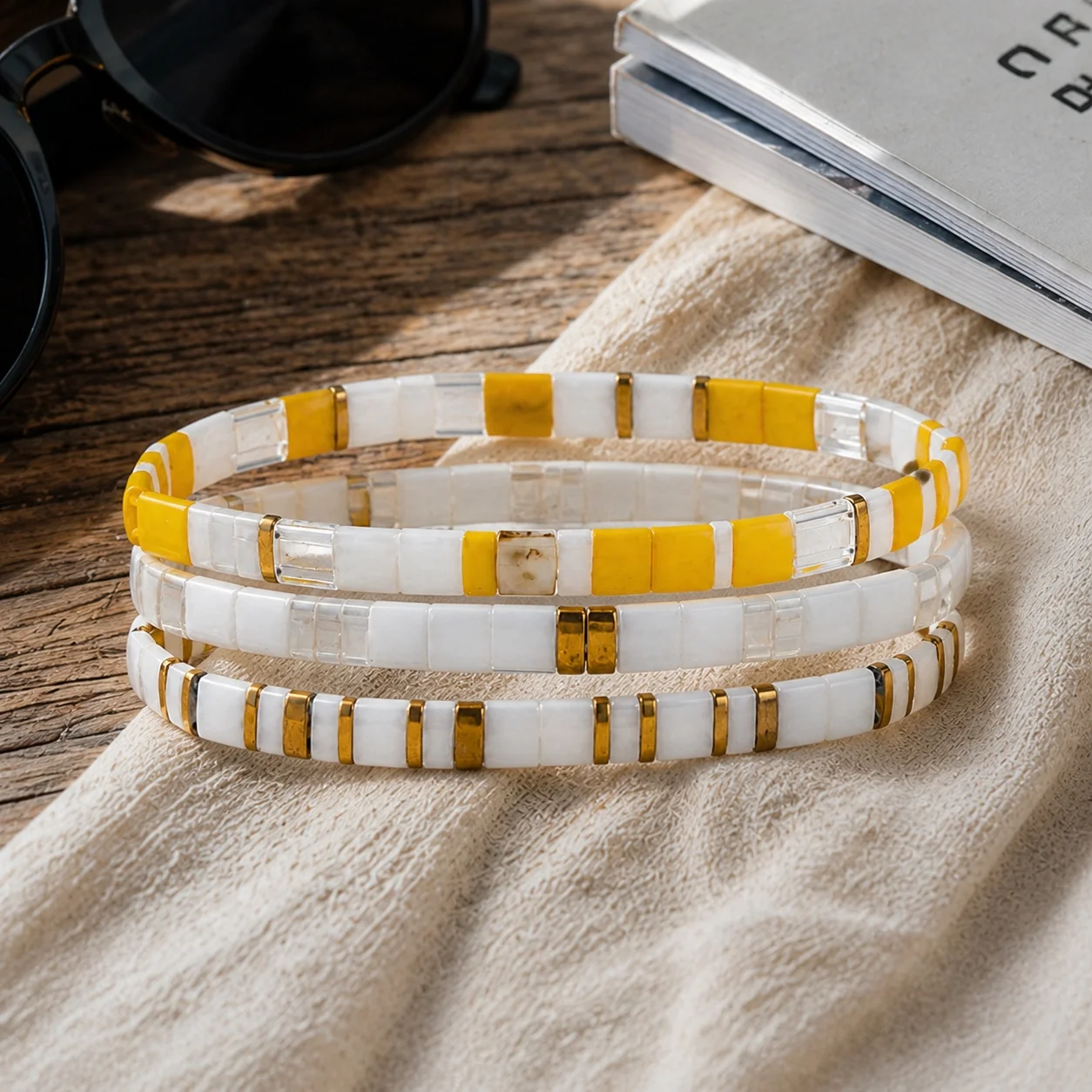 3pcs Geometric Glass Beaded Strand Bracelet White Yellow Clear Tile Beads Gold Tone Spacer Trendy Unisex Wrist Jewelry