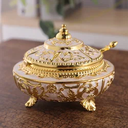 Nordic Gold-plated Metal Seasoning Jar Carving Flower Crafts Storage Jar Spice Pepper Box Luxury Food Grain Jar Kitchen Utensils