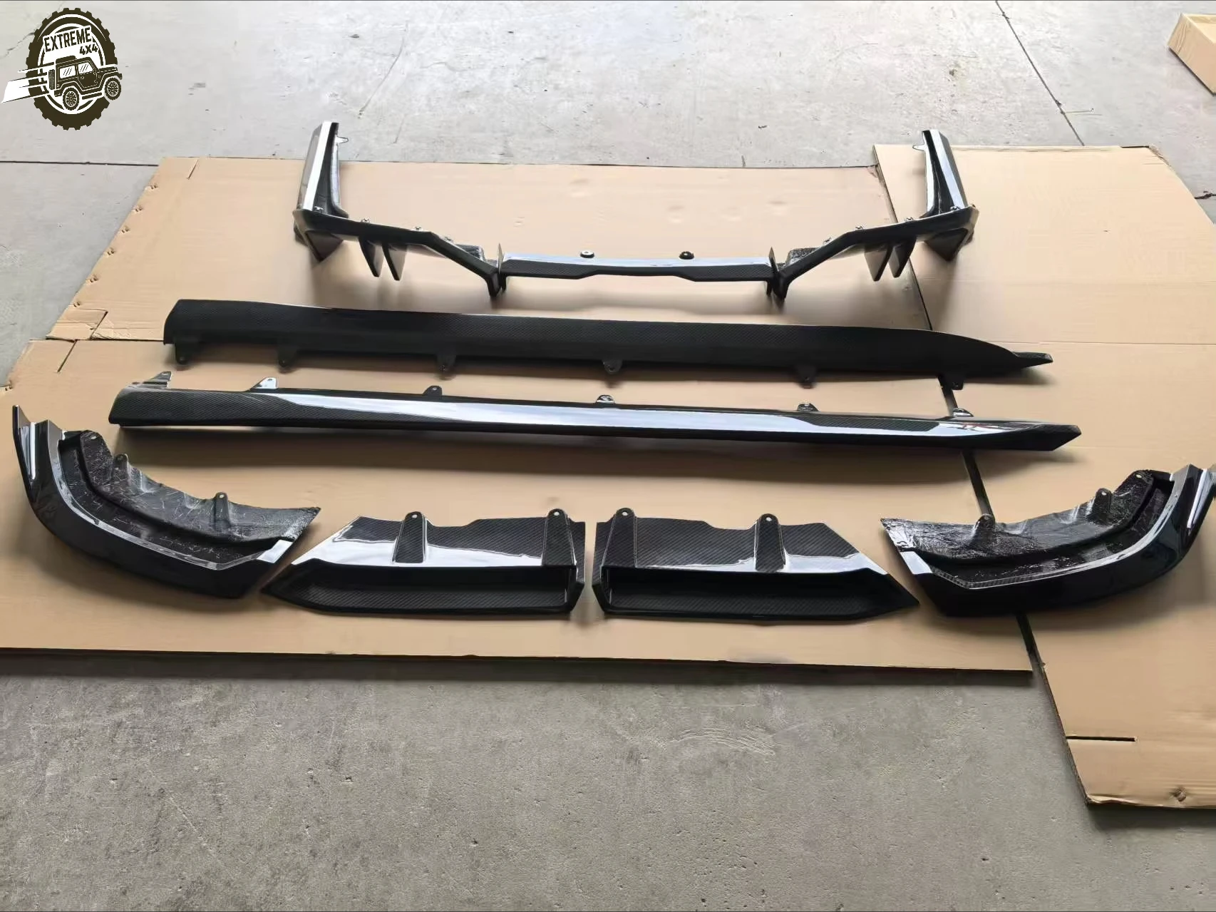 

Custom Design High-Strength Carbon Fiber Auto Parts - 3K Twill Dry Carbon Bonnet Spoiler Trim Kit for Sports Car Modification