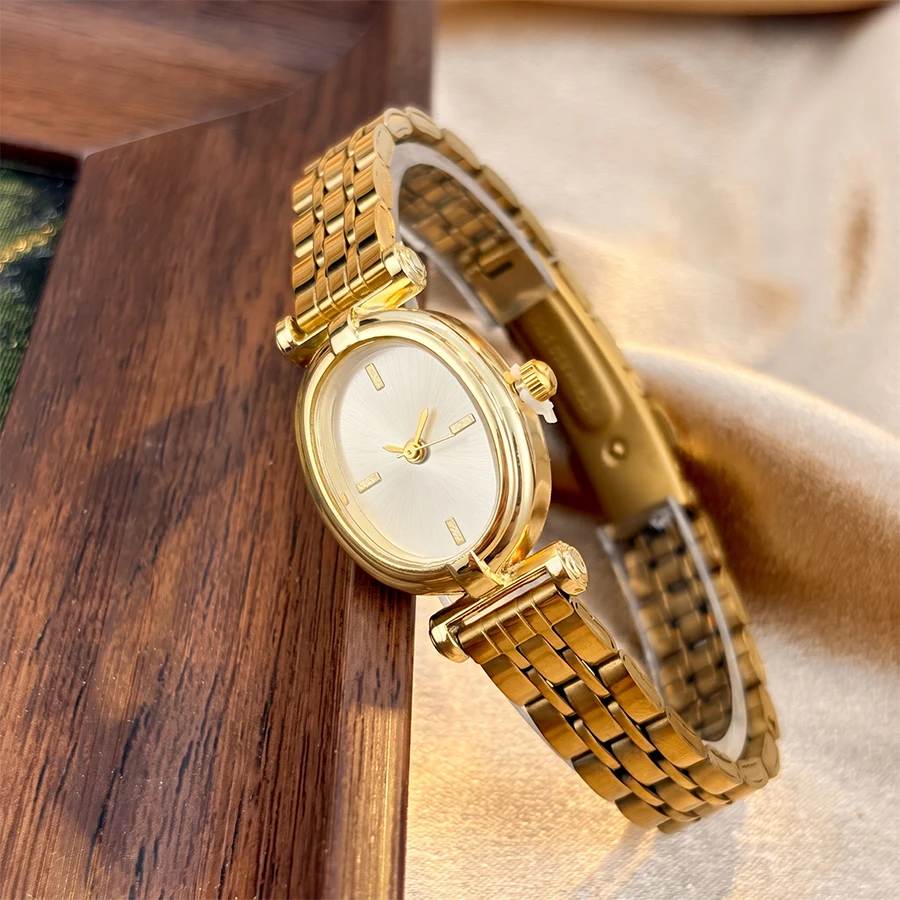Minimalist Watch for Women: Sleek Oval Dial Stainless Steel Strap Exquisite Timeless Wrist Watch