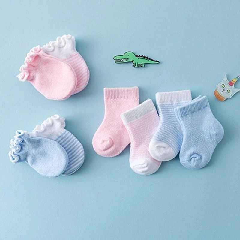 

4 Pairs Baby Newborn Anti-Slip Baby Socks and Gloves No Scratch Mittens Unisex Toddler Non Slip Ankle Socks Mittens