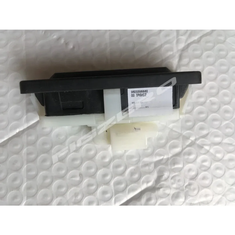 Brand New Genuine Trunk Puller Switch Back Door Button for Peugeot 3008 408 2014-2017 308 2016-2020 for Citroen C3 C5