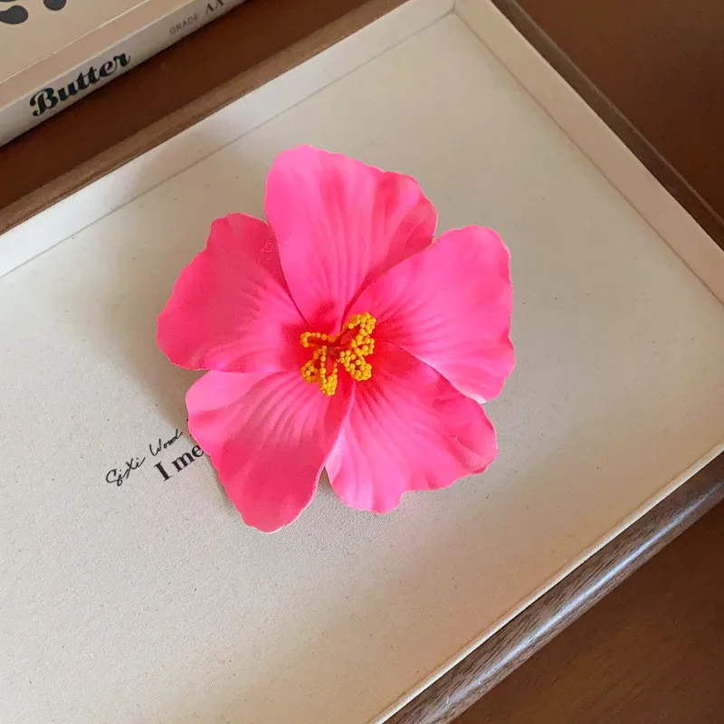 6 Farben Hawaiianische Blumen-Haarspangen für Frauen, Böhmische Schwamm-Blumen-Seitenfransen-Clips, Plumeria-Haarnadeln, Urlaubszubehör K – Detail 17