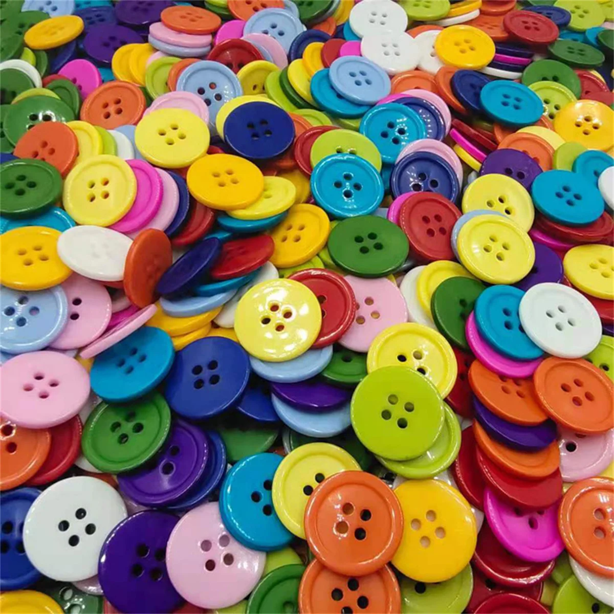 100 pcs 1.5CM color fine edge four eyes resin button shirt with round hand stitched button sweater jacket suit pants button