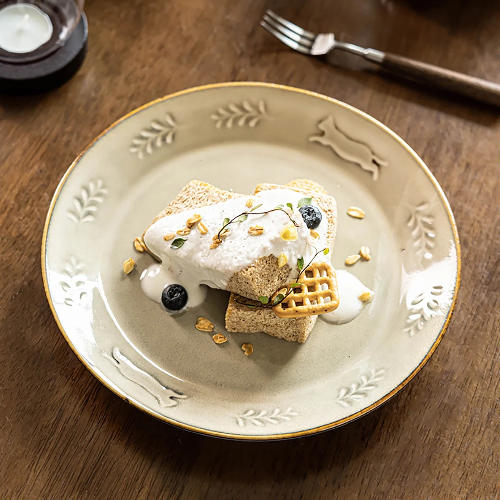 

Креативная рельефная керамическая тарелка в японском стиле с милым котом, круглая фарфоровая посуда, торт, десерт, фруктовый салат, тарелки для послеобеденного чая