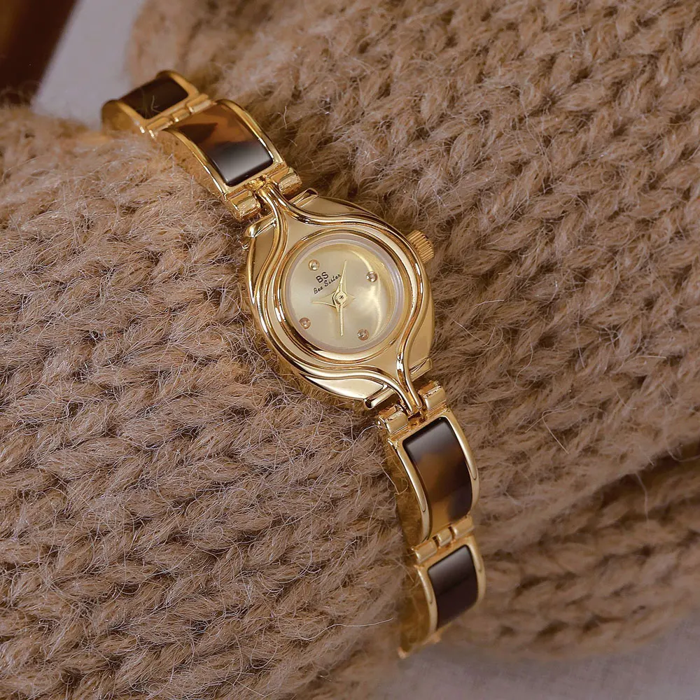 Women Watch French high-end Temperament Hawksbill Amber Retro Bracelet Chain Watches Waterproof Ladies Fashion Quartz Wristwatch