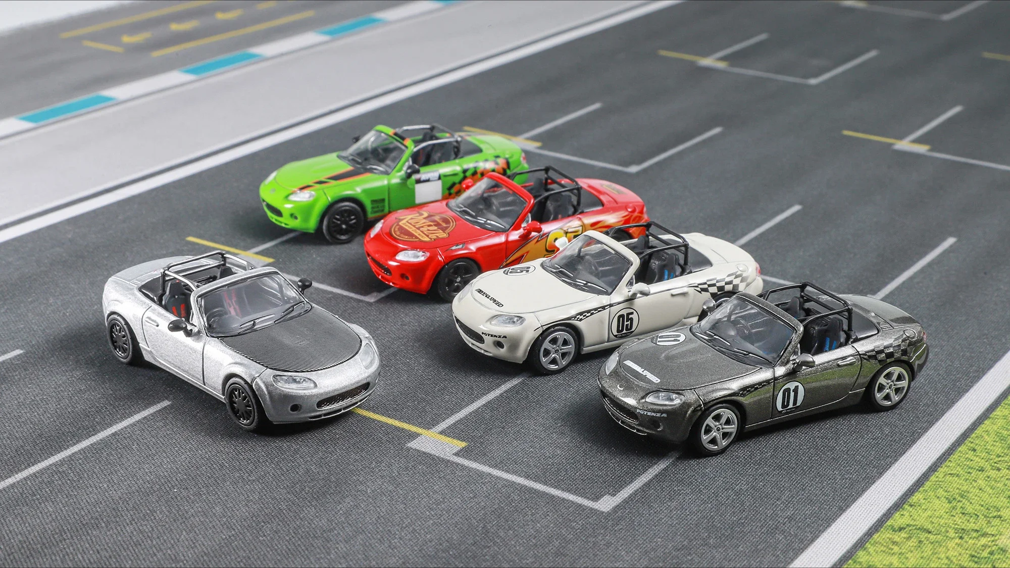 ダイキャストレーシングカー,dct 1:64 mx5,プリオーダー