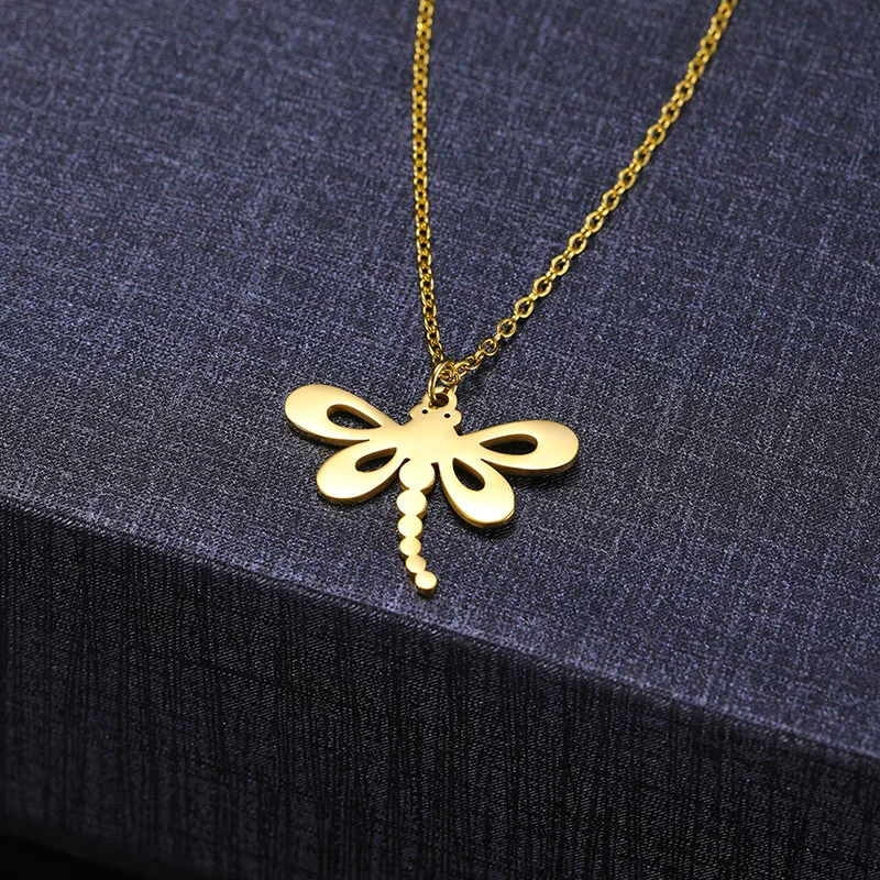 

Europe And The United States Fashion Small Dragonfly Pendant Necklace To Mother Girlfriend Party Gift