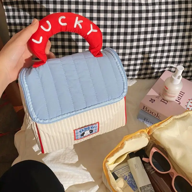 

Новая милая большая вместительная косметичка для девочек, портативная дорожная парусиновая косметичка для хранения, модные сумки с вышивкой для женщин