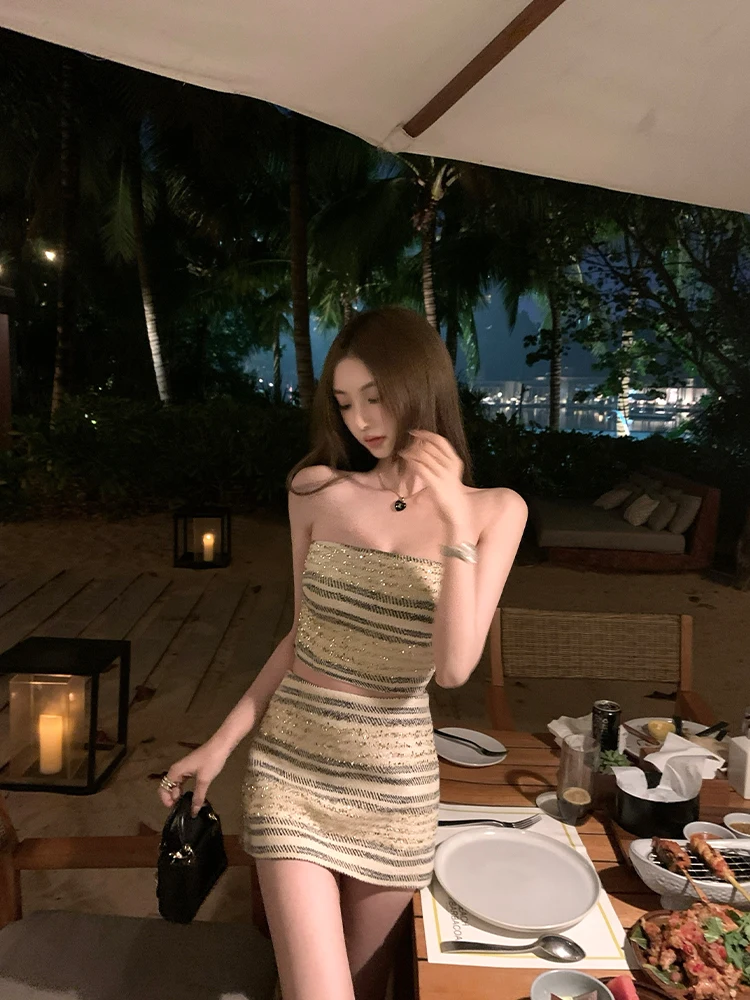 

Набор из двух предметов Sister Titi Platinum Mountain Tea Fraance: маленький парфюм и яркий женский весенний комплект в полоску для повседневной носки