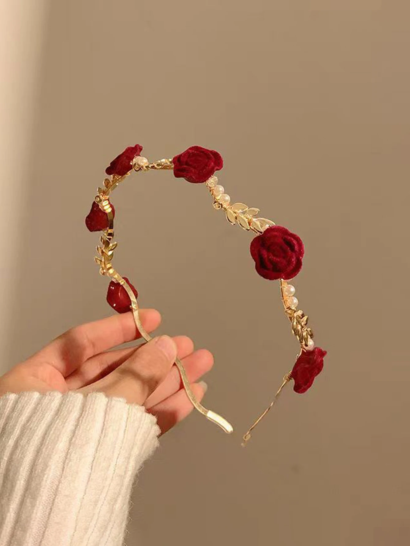 1pcs French Vintage Advanced Flocking Rose Pearl Gold Leaf Headband Luxury Refinement All-matched Fairy Hair Accessories Outdoor