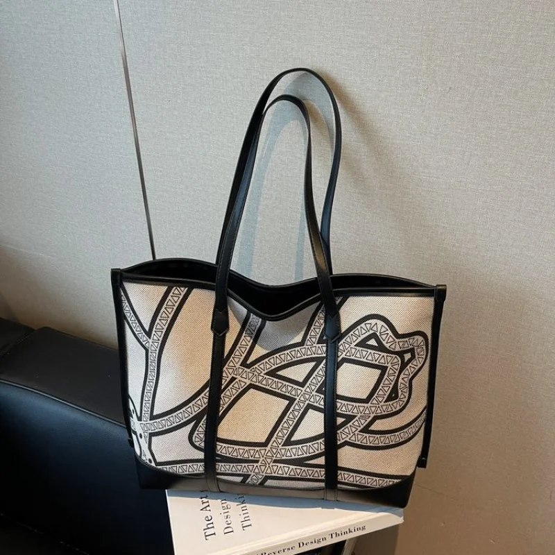 

Minimalist Vintage Fashionable Crossbody Handbag For Women With Letter Logo Trendy Design Casual Everyday