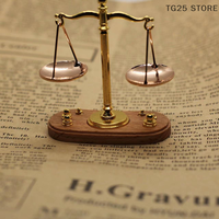 Mini Vintage Antique Justice Scale Model Ornament Miniature Balance Scales Exquisite Home Decoration Kids Gift