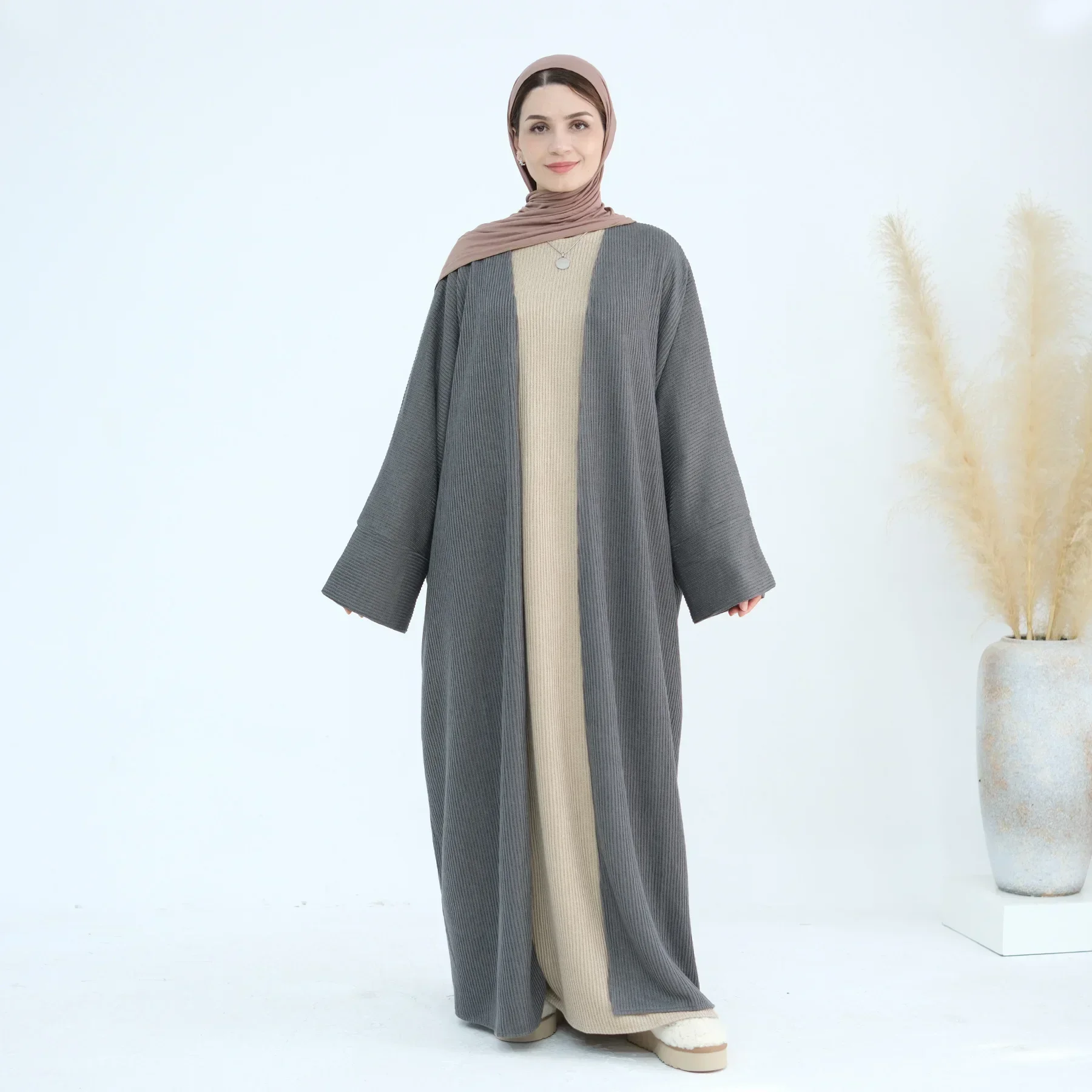 Zwykły zimowy otwarty Abaya Dubaj Luksusowy muzułmański ciepły sweter z dzianiny Kimono Abaje dla kobiet Islamskie ubrania Kaftan Robe Ramadan Eid