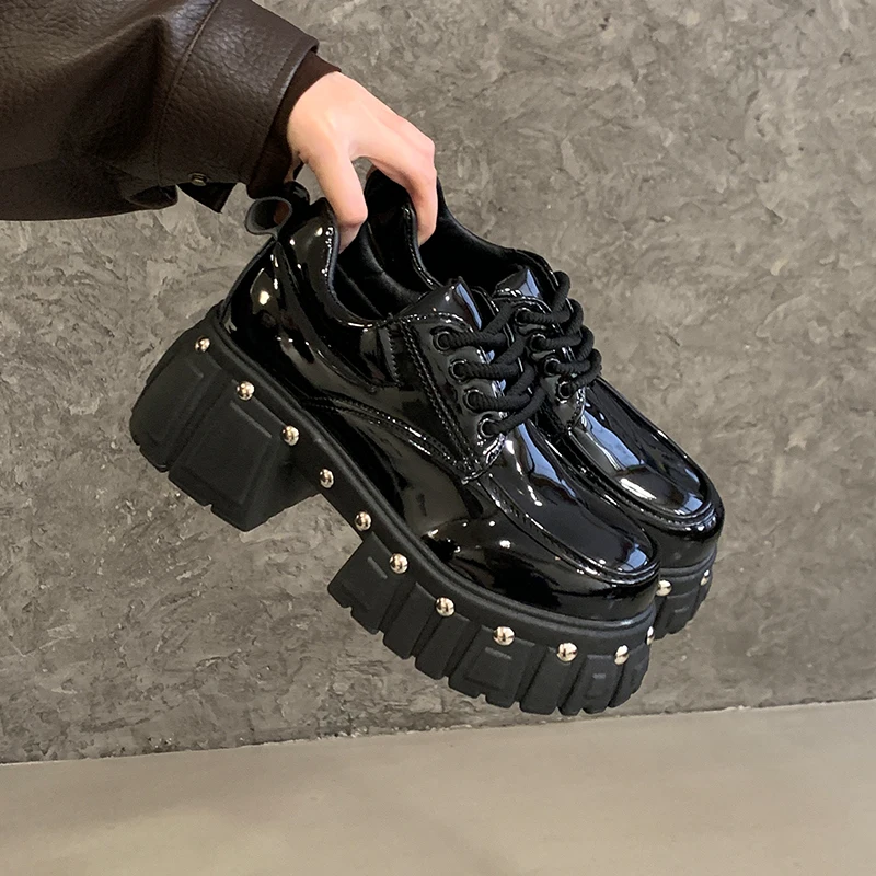 chaussures-simples-a-lacets-pour-femmes-talons-hauts-et-fond-epais-nouveau-style-de-printemps-chaussures-plates-a-bout-rond-petites-chaussures-en-cuir-rehaussantes