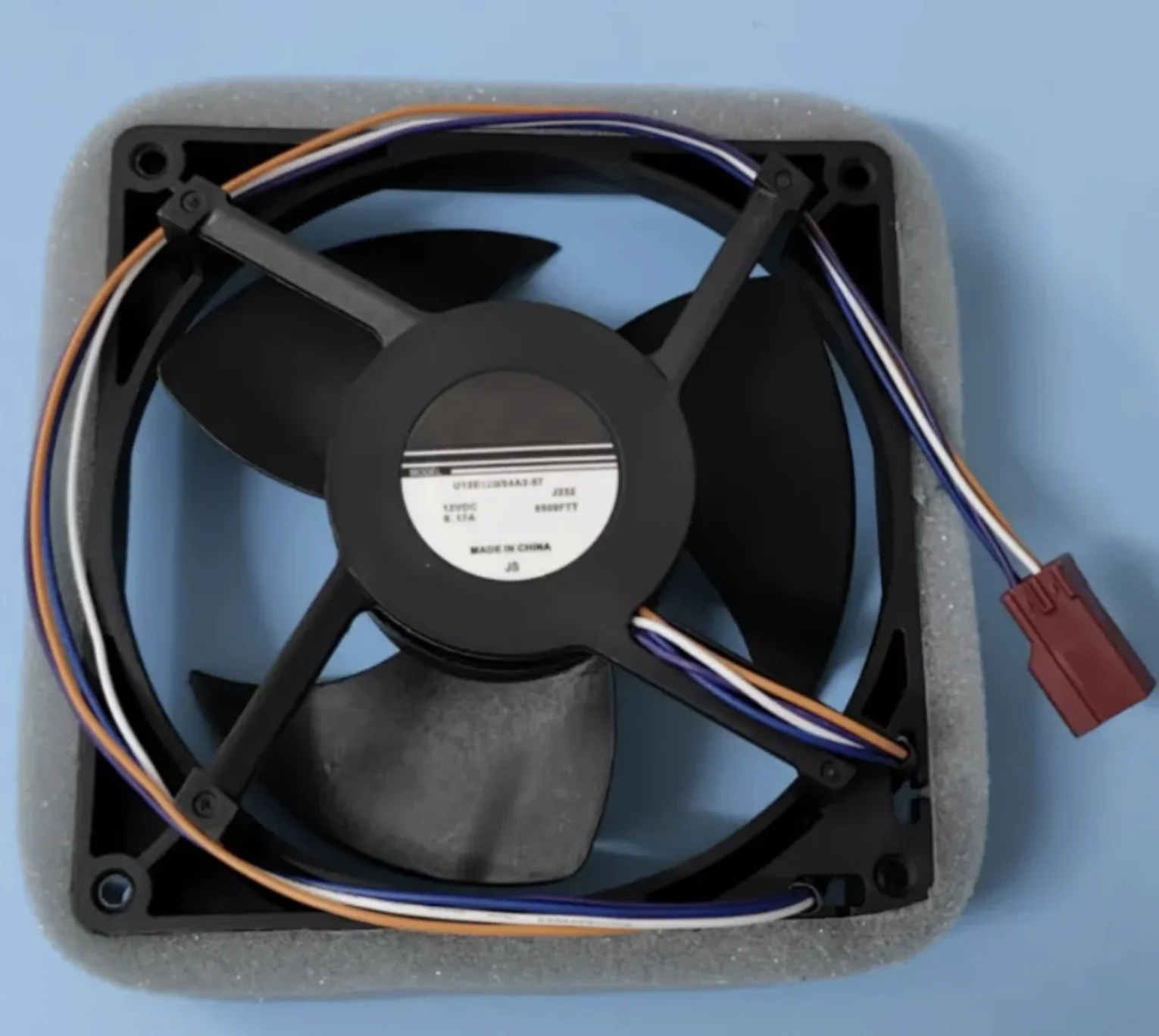 

Для U12E12MS4A3-57 J232 12 В 0,17 А замена вентилятора охлаждения кулера