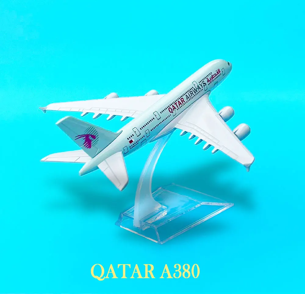 

Scale 1:400 QATAR A380 Airlines Boeing Aircraft Model - Ideal Addition to any Diecast Aircraft Collection