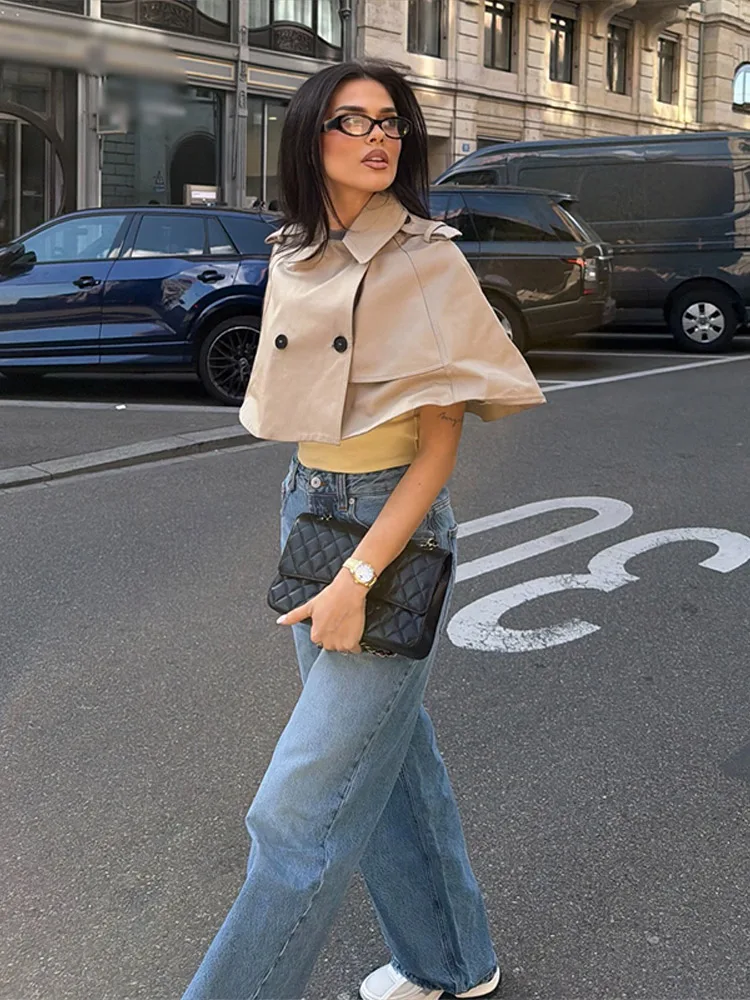 Eleganter Damen-Khaki-Cape-Windbreaker mit Revers und Doppelreiher, kurzer Mantel für den Herbst 2026, Damen-Pendler-Oberbekleidung