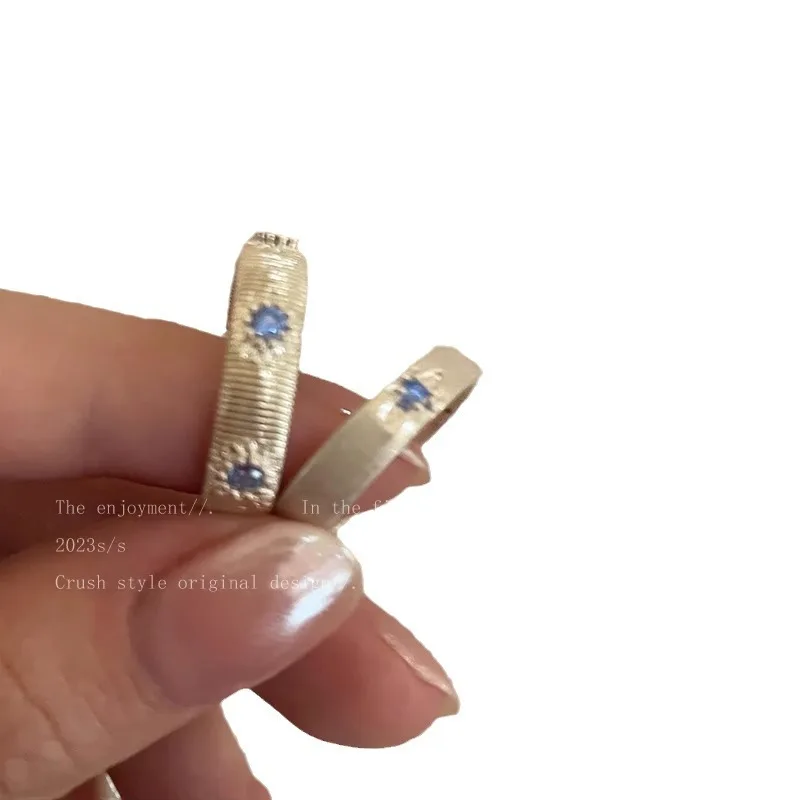 새로운 패션 커플 바다 블루 크로스 브러시드 지르콘 틈새 검지 손가락 단순 반지