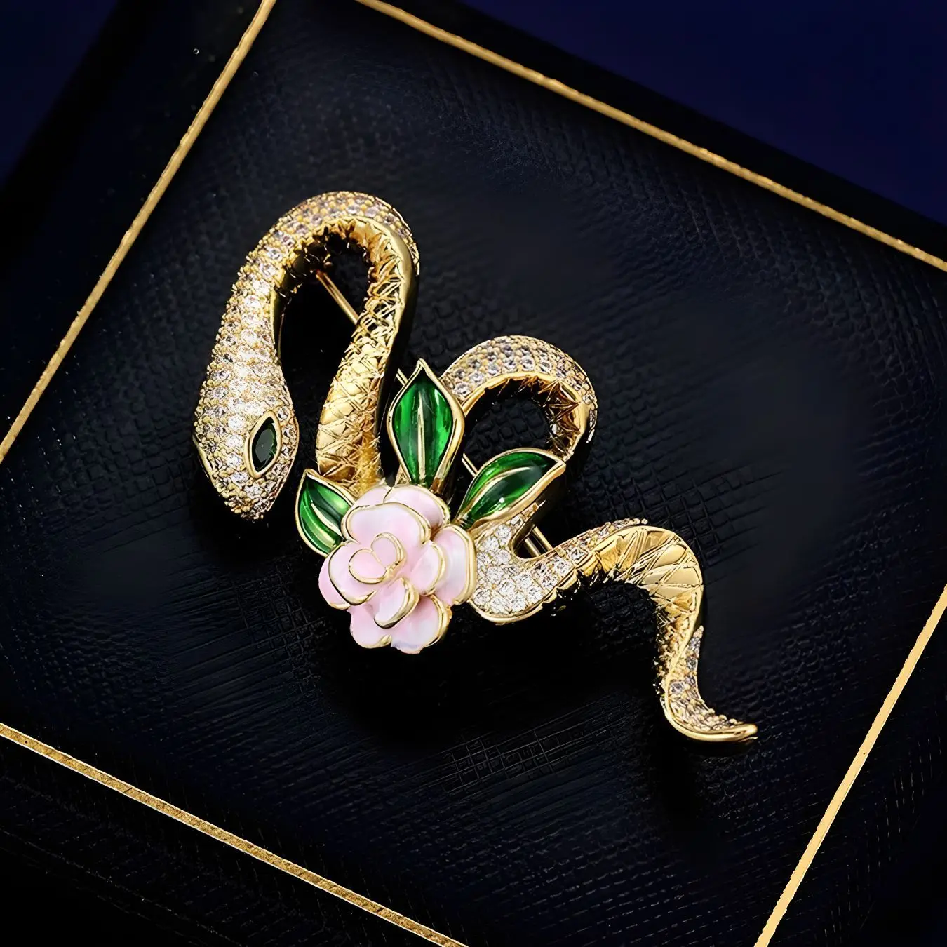 Elegant Rose Snake Brooch For Women Luxury Rhinestone Flower Enamel Collar Pins Wedding Party Decoration Clothing Jewelry Gift