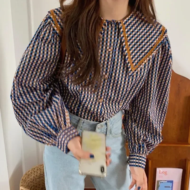 New Fashionable and Stylish Anti-aging Long Sleeved Top Retro Plaid Versatile Slimming Doll Collar Shirt for Women