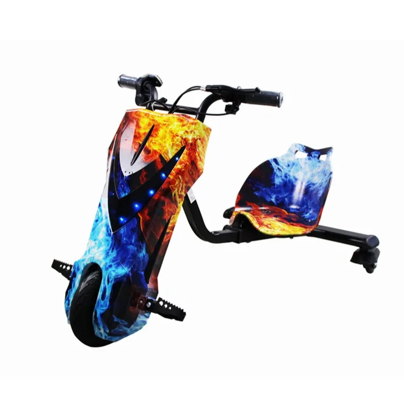 Pedal Drift Bike/scooter, driewieler voor kinderen, achterwiel met licht, twee universele achterwielen met 360 graden draaibaar, draagvermogen 100 kg, blauw