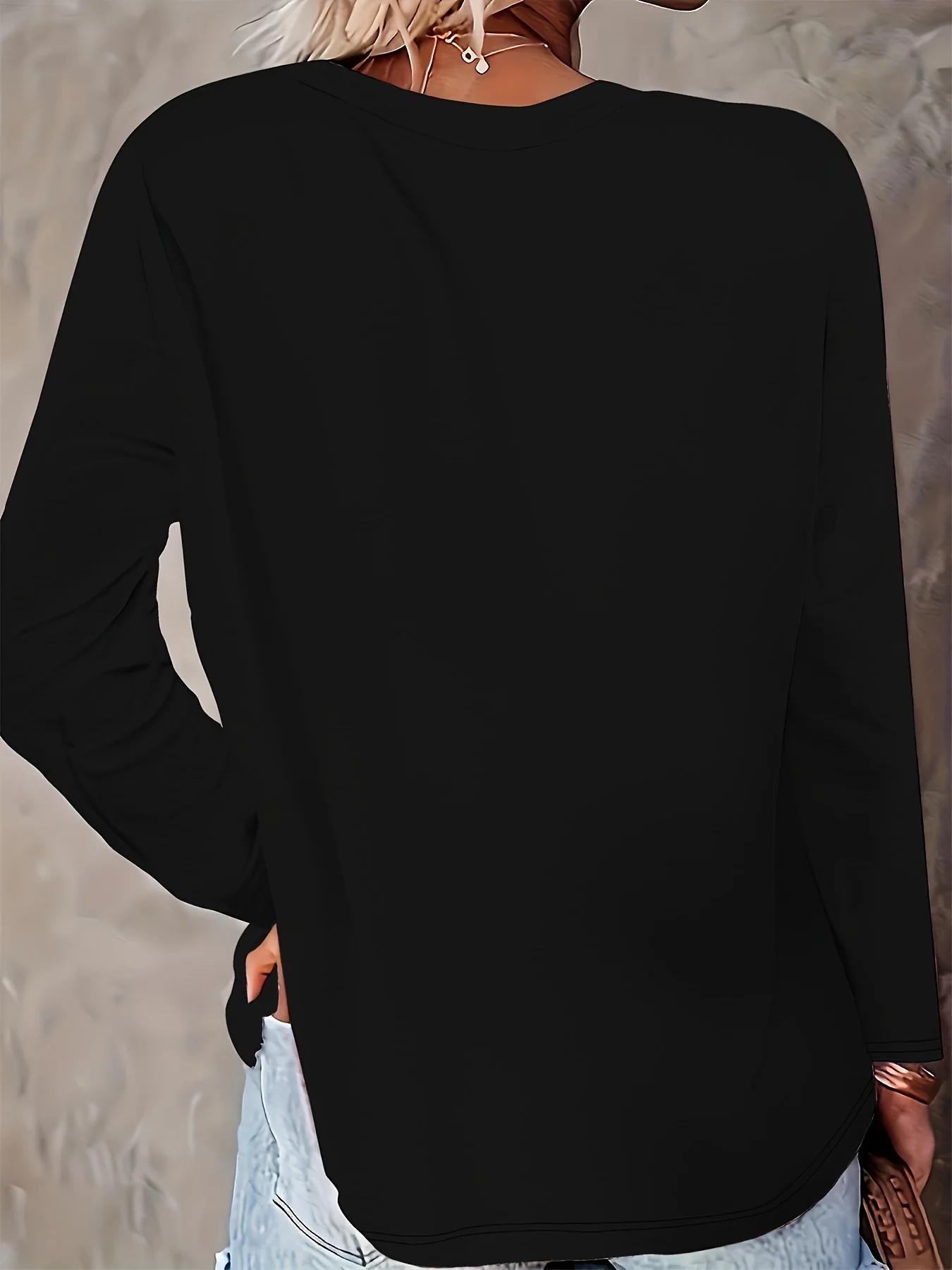 Women's Long Sleeve T-Shirt, Black Top With Orange Fox And Floral Pattern Print, All-Winter Holiday Style Top Suitable For Leisure And Sports Scenarios
