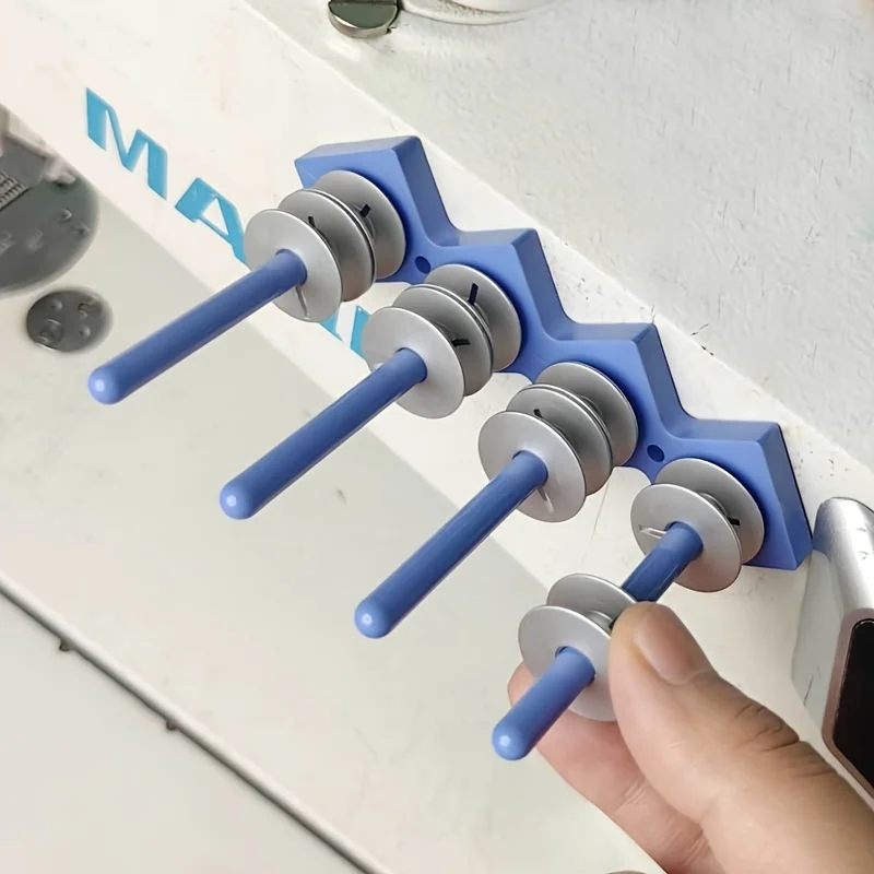 1 x Nähmaschinen-Spulenhalter mit 4 Pfosten – Spulenregal aus Kunststoff und Metall mit starker Magnetfuß für organisierte Zwecke – Detail 3