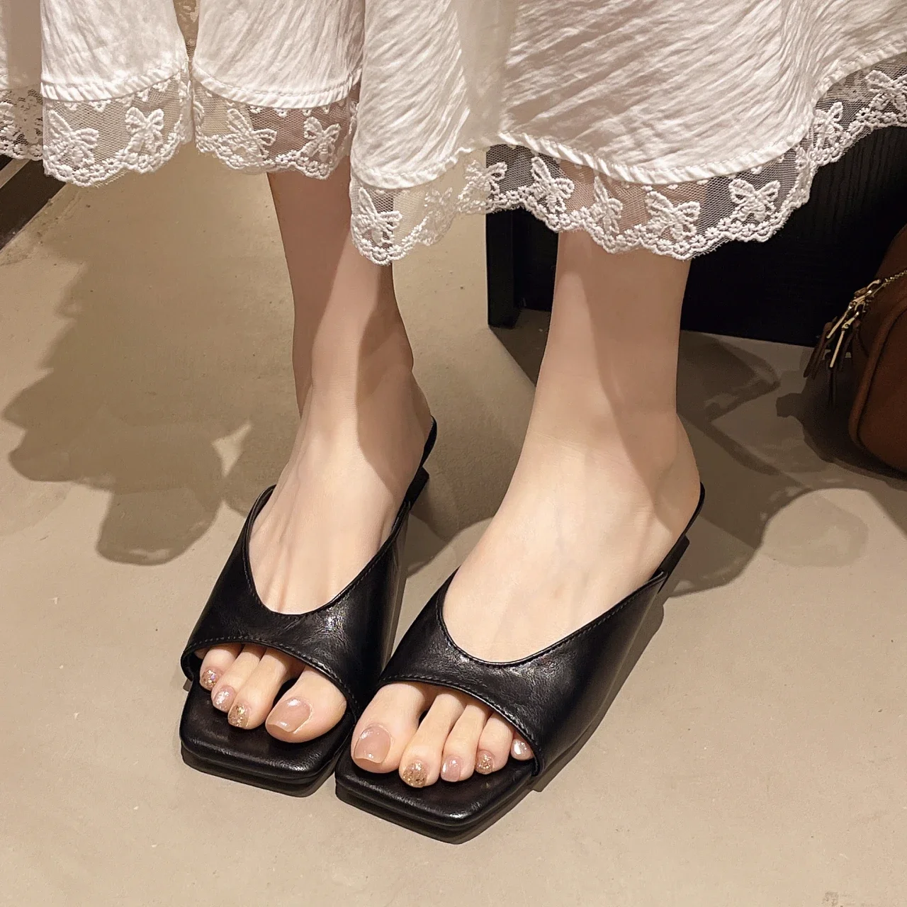 جديد أزياء الصيف شبشب نسائي ساحة تو السيدات البغال مثير عالية الكعب النعال الإناث مصمم أحذية امرأة Claquette فام #1