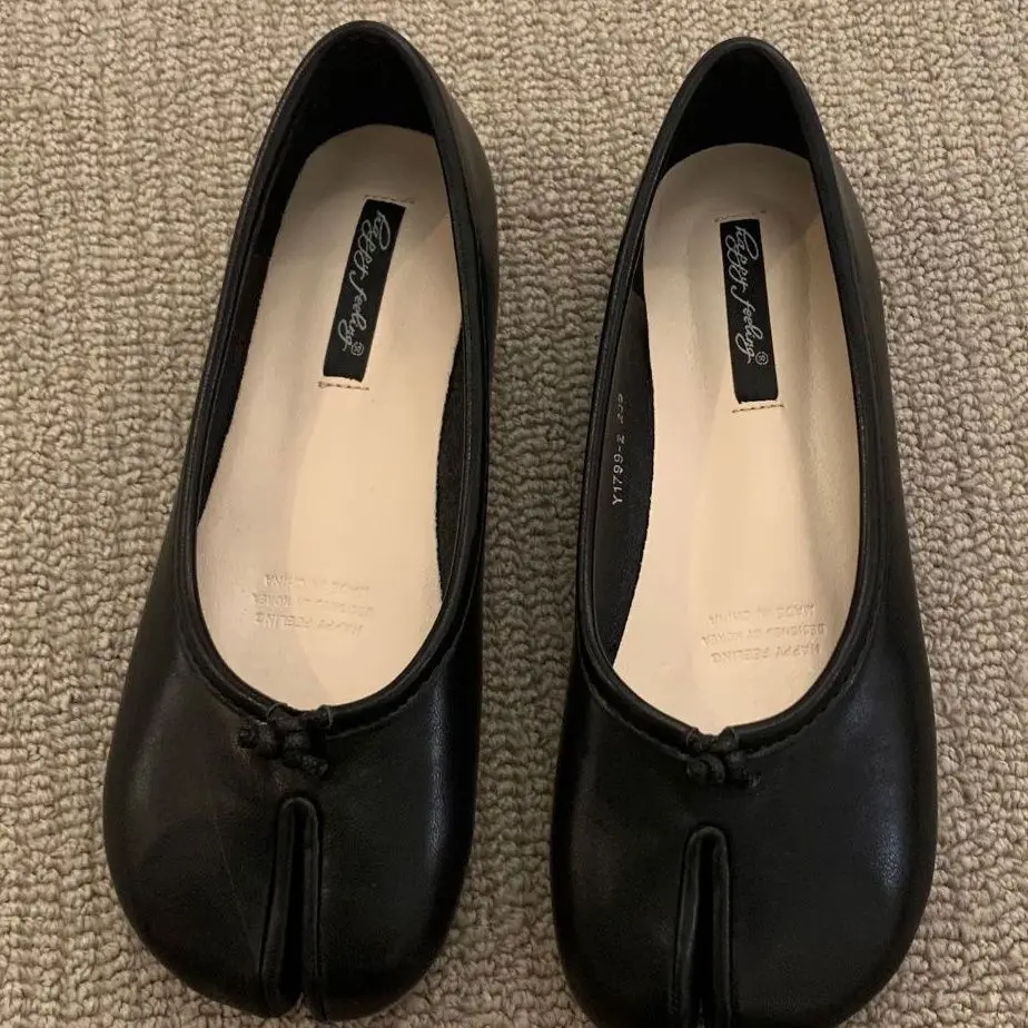 Summer New Hot 2025 Slippers Cross Buckle Strap Outdoor Beach Sandals Soft Bottom Non-slip Lightweight Shoes