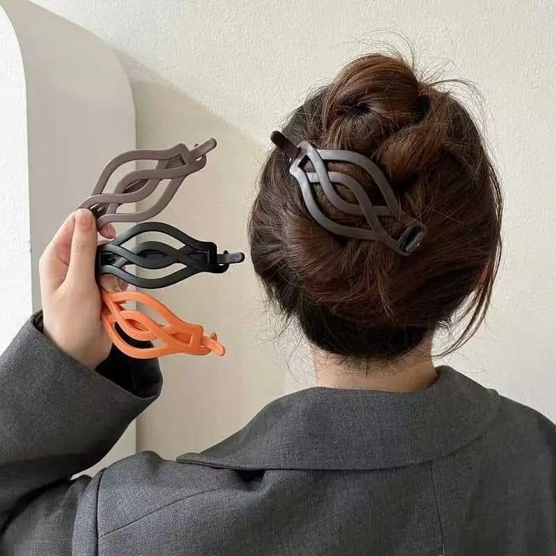 4pcs-Advanced minimalist frog-style twist clip with elegant appearance large-sized single clip for updo new style hair grip clip