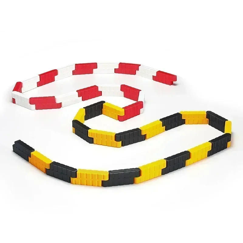 Road Barrier DIY Racing Track Design Drifting Race Track 6.2*1.8*2.5CM,10PCS/50pcs/100pcs/200pcs（Red,white,black,yellow,random）
