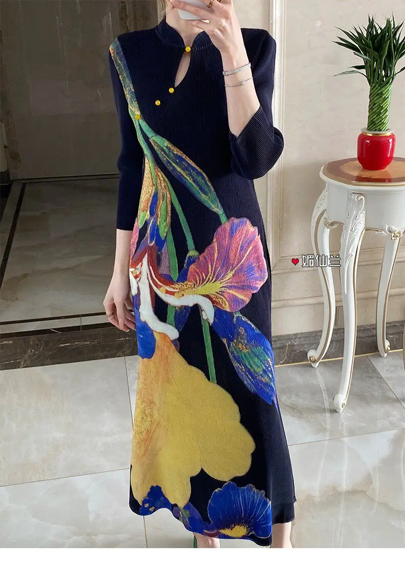 New Chinese-style Stand-collar Butterfly Print Pleated Dress Women Figure-hugging Slimming Dress with An Elegant Silhouette