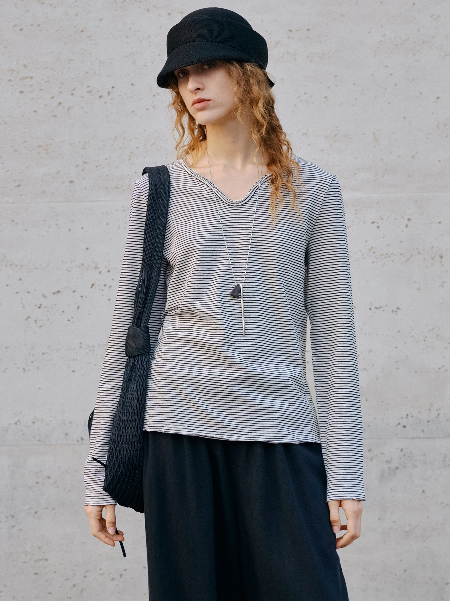 Soft Cotton Striped T-Shirt Women Long Sleeve V-Neck Loose Comfortable Texture Versatile Basic Fit for All Body Types