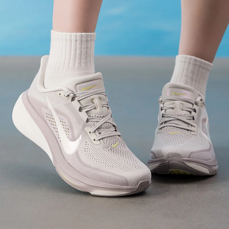 Lightweight Road Running Shoes - Nike Damenschuhe, Original, niedrig geschnitten, leicht,