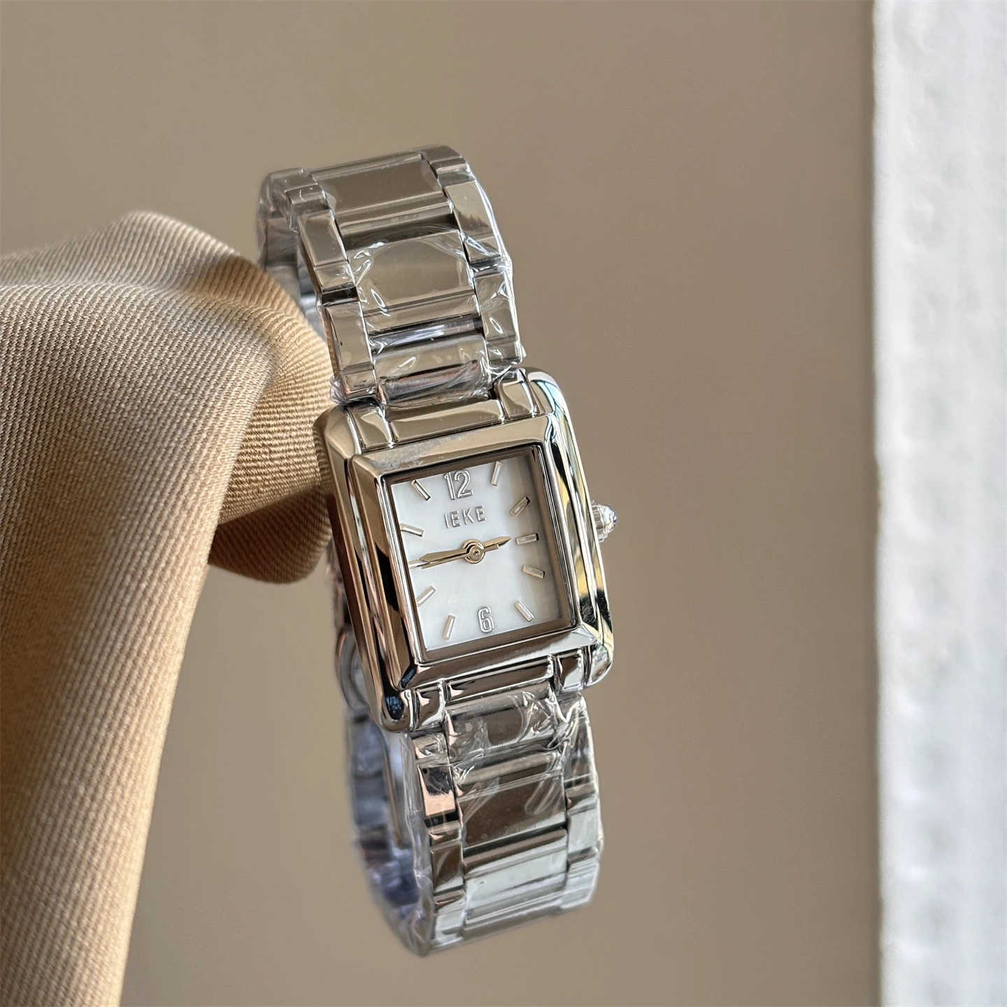 

Niche new light luxury steel belt square watch women's ins fashion simple high-end temperament women's watch