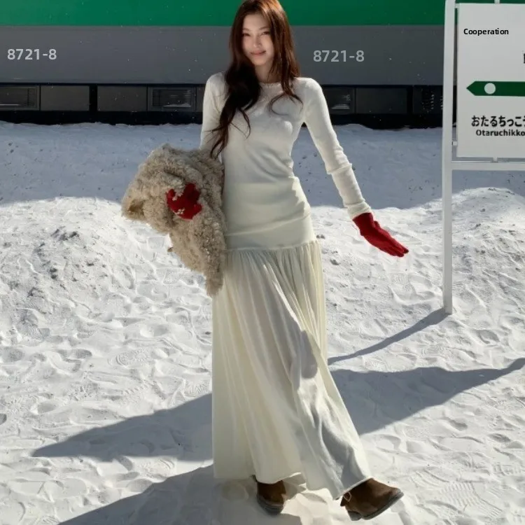 

Chic round Ne High Waist Women's Sweater Top And Skirt Two Piece Set Slim Fit Autumn Winter Faion Ensemble