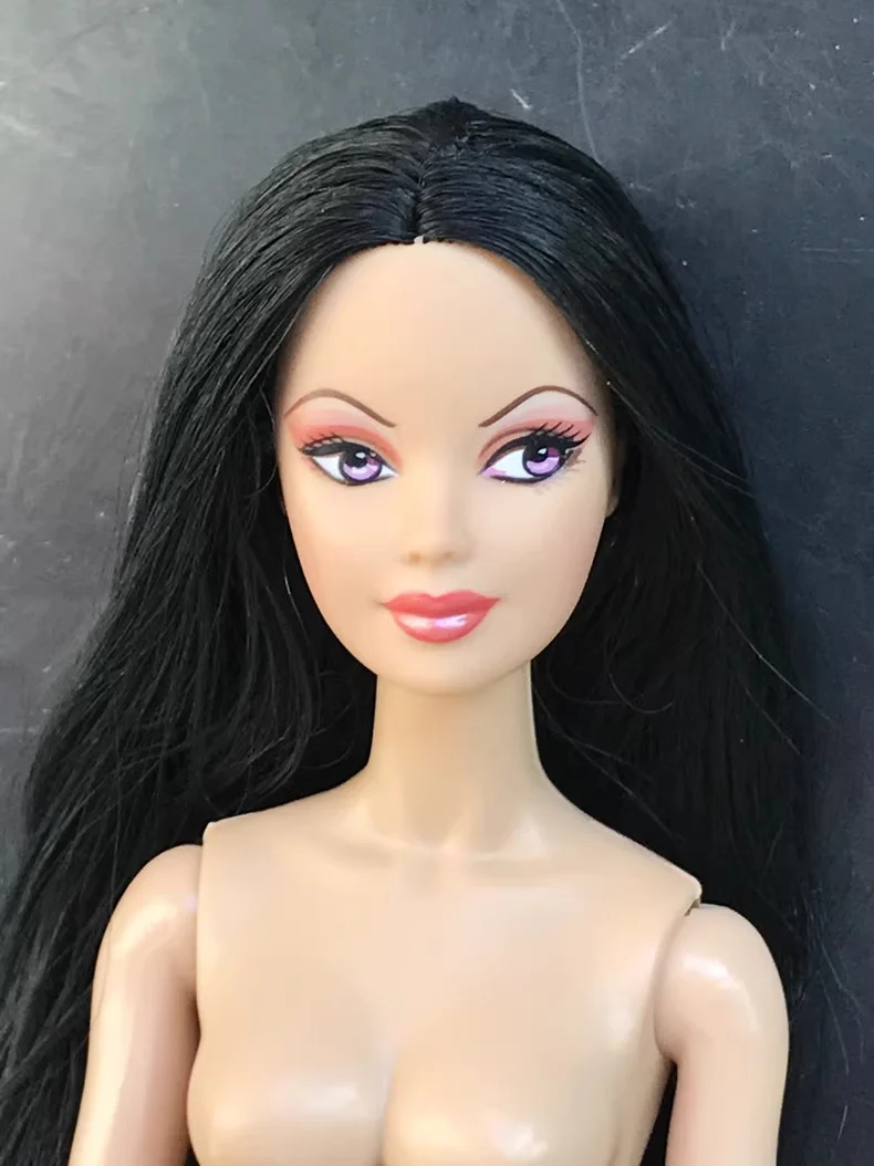 

Не новая, оригинальная коллекционная модель женского тела и головы в масштабе 1/6 без коробки