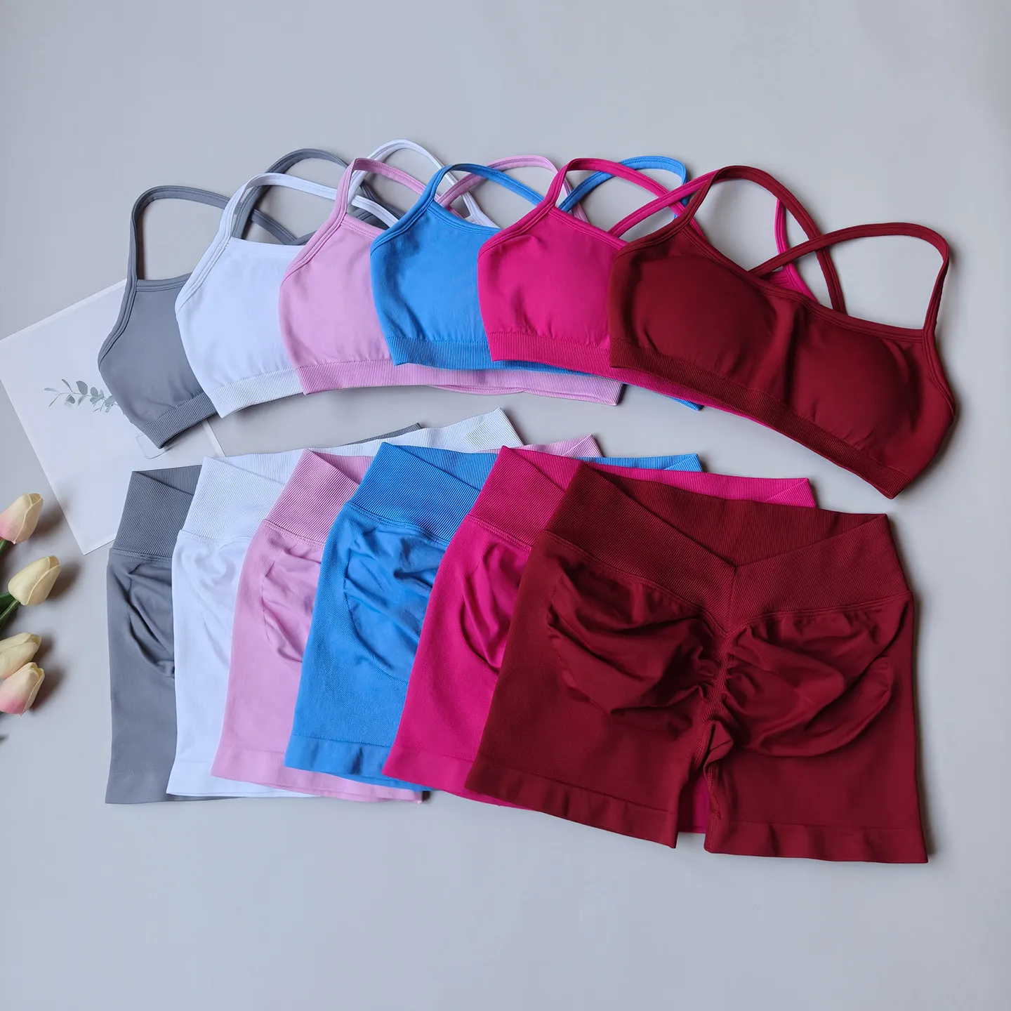 Women's Seamless 2-Piece Yoga Suit Fitness Gym Suit Workout Set Sports Bra Impact Shorts Sets Fitness Suit