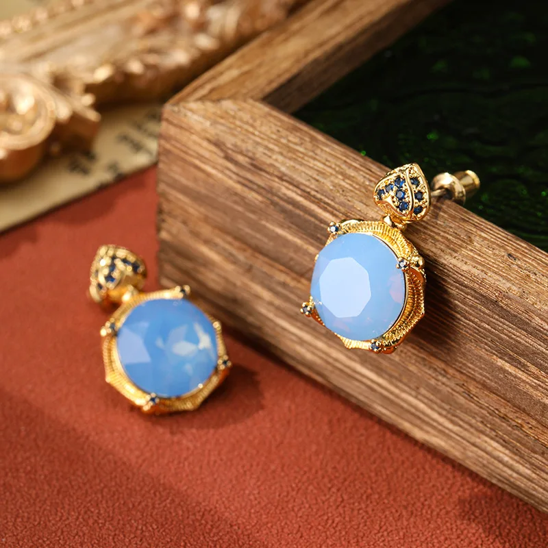 

Peach Heart Set with Zirconia and Sapphire Personalized Earrings