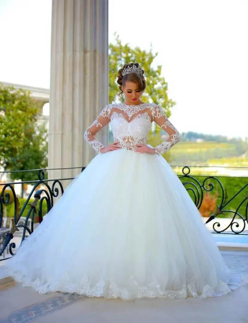 Customized Elegant Ball Gown Wedding Dresses Scoop Long Sleeves Sheer Lace Jewel Neck Puffy Princess Bridal Gowns Custom Made