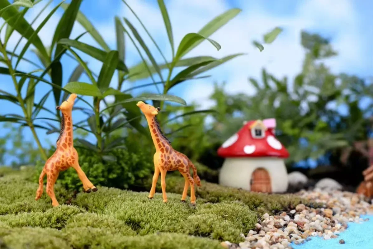 2PCS Home Micro Landscape Decorations DIY Doll House Deer Giraffe Crafts Fairy Garden Miniatures Terrariums Succulents