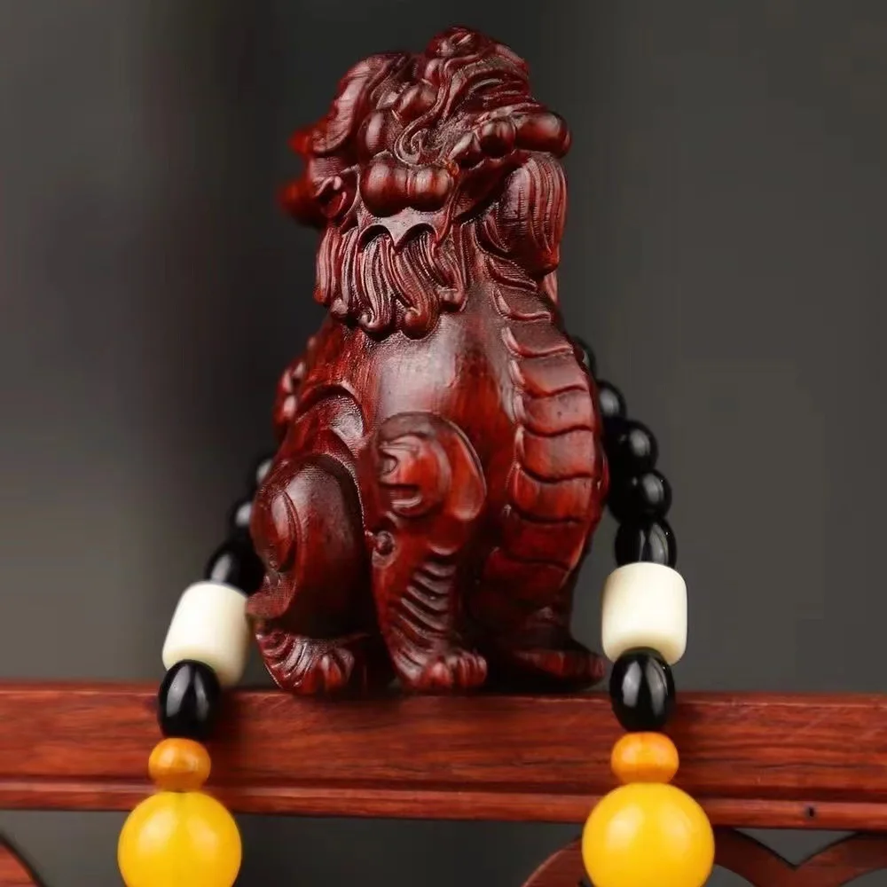 Chinese Style Good Luck Wealth Attract Indonesia Red Sandalwood Hand Carved Pixiu Pendant Handheld Amulet Feng Shui Blessing Wen
