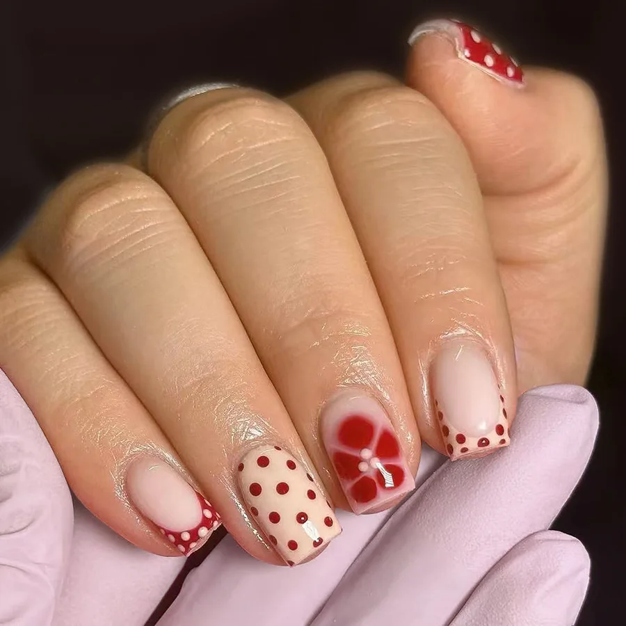 

24Pcs French Orange Brown Polka Dot False Nails Short Square Press on Fake Nails Flower Smudge Detachable Full Cover Nails Tips