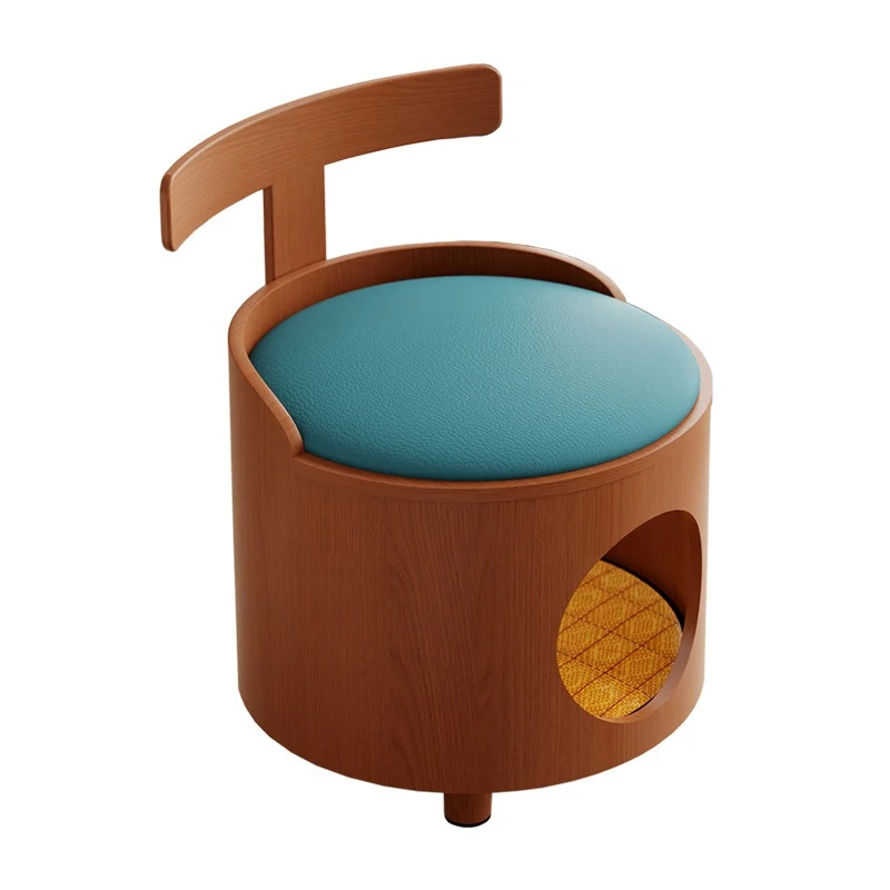 

Cat nest closed wooden stool shared by people and cats