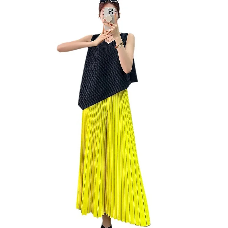 Pleated Irregular Pleated Vest Top Pleated Nine Minute Pants Two Piece Set Miyake 2025 Summer New Women's Solid Colour Suit
