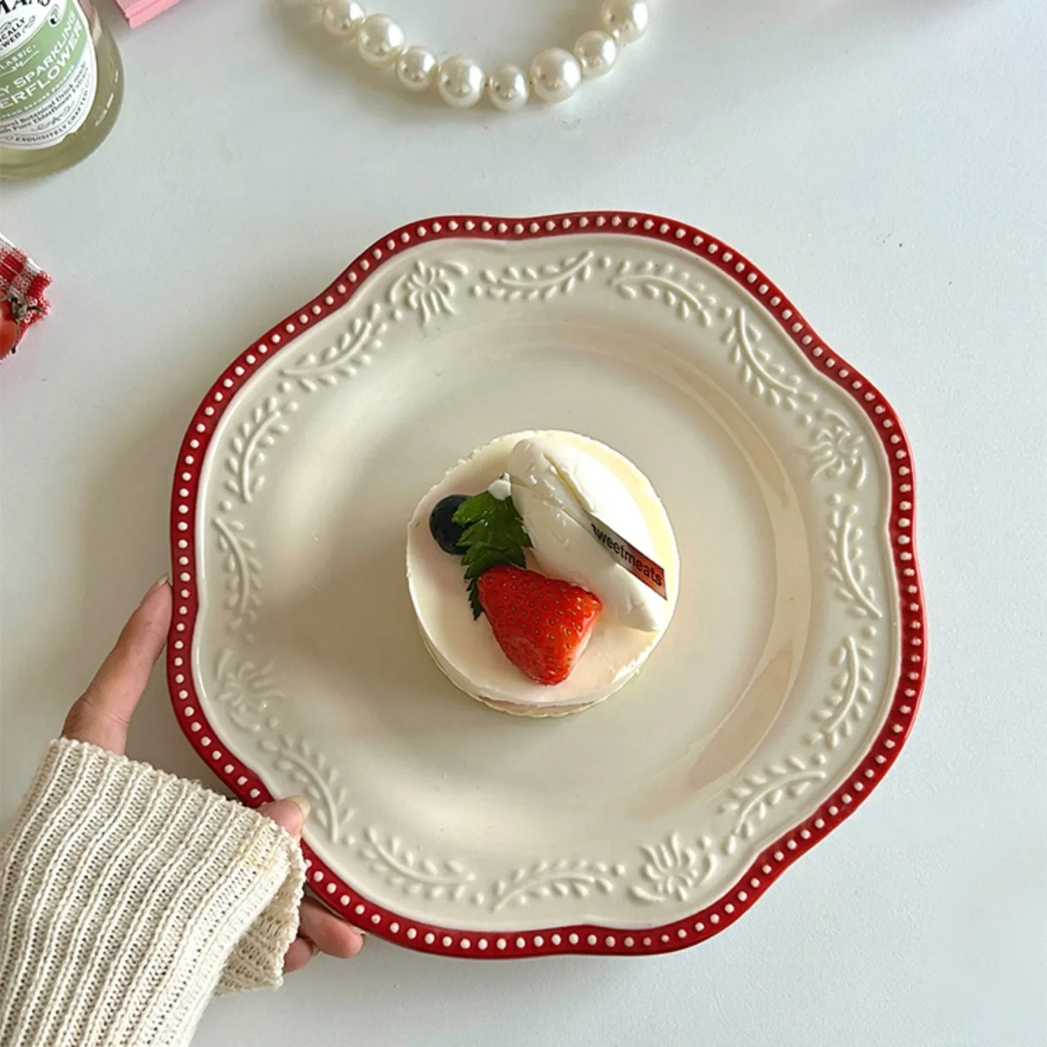 

Flower Embossed Dessert Plate, Ceramic Bread, Candy, Family Gatherings, Salad, Steak Plate, Unique Decorative Tableware