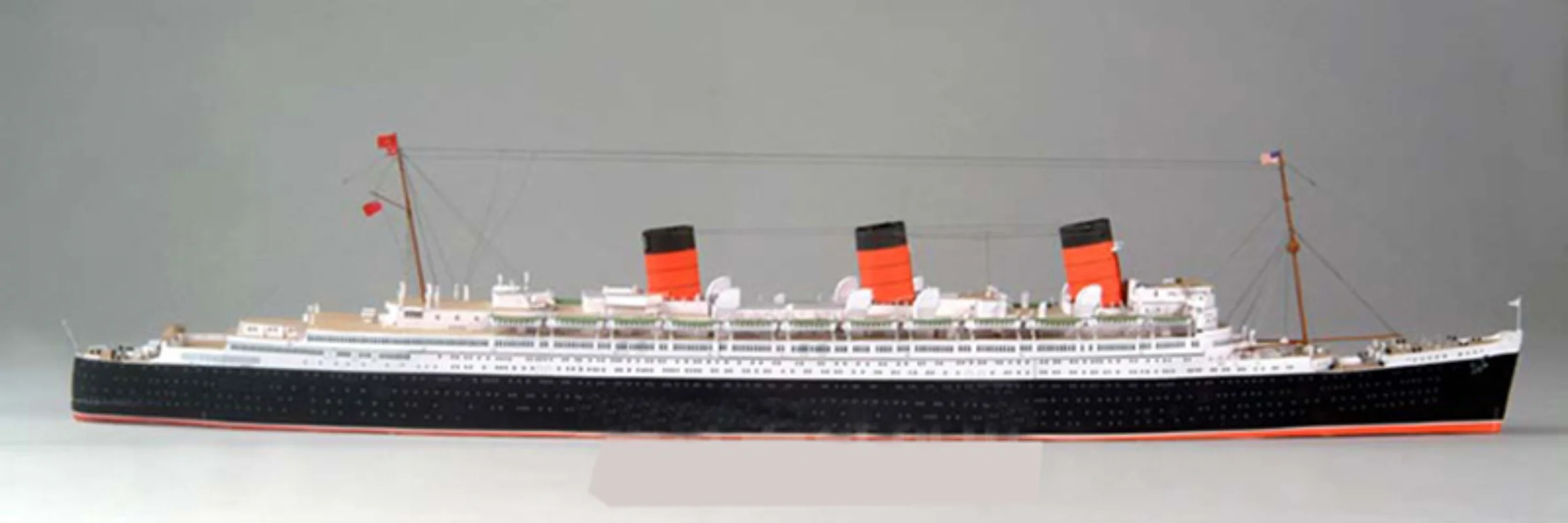 ชุดโมเดลกระดาษ 3 มิติ เรือ RMS - Model Kit Queen Mary บทวิจารณ์และราคา